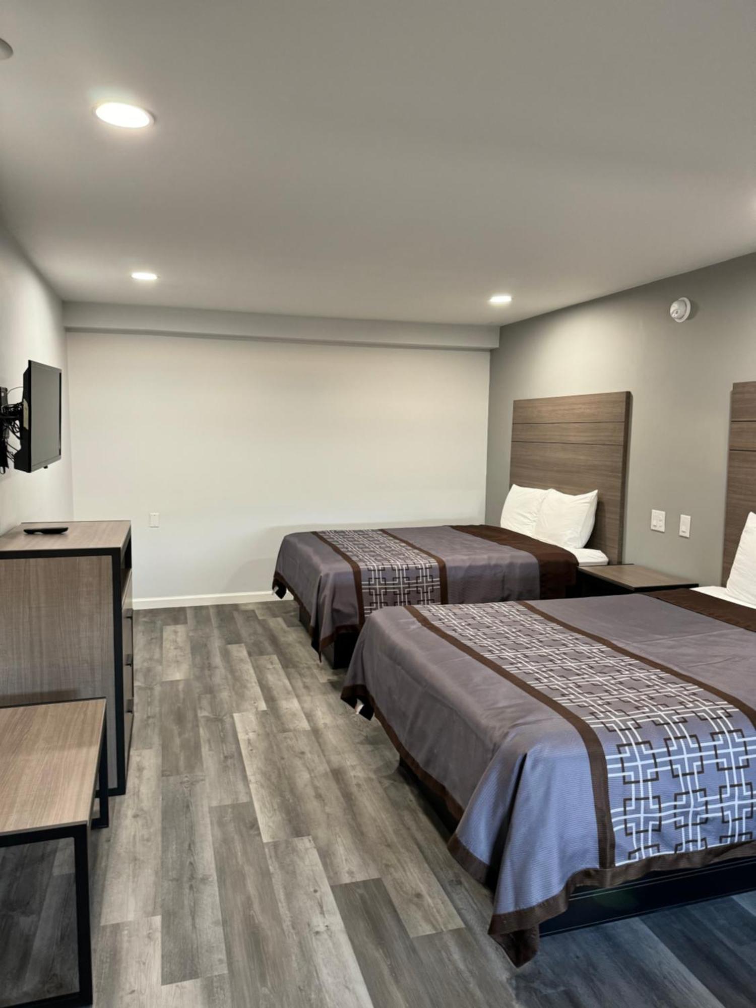 Continental Inn And Suites Nacogdoches Tx Sfa University Downtown Exteriér fotografie