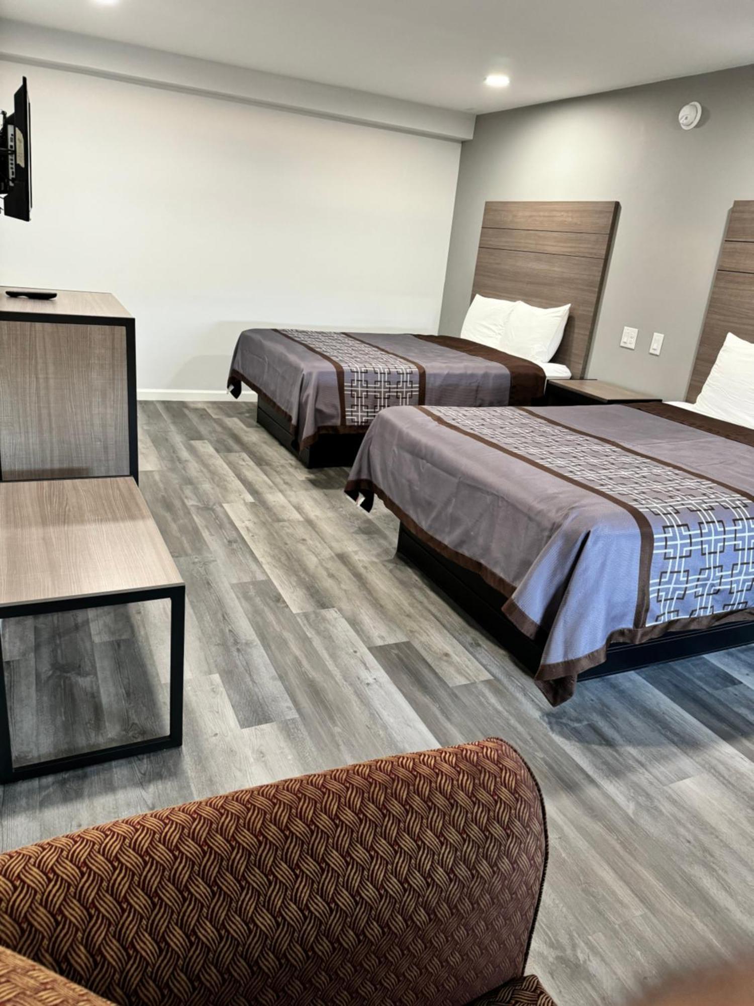 Continental Inn And Suites Nacogdoches Tx Sfa University Downtown Exteriér fotografie
