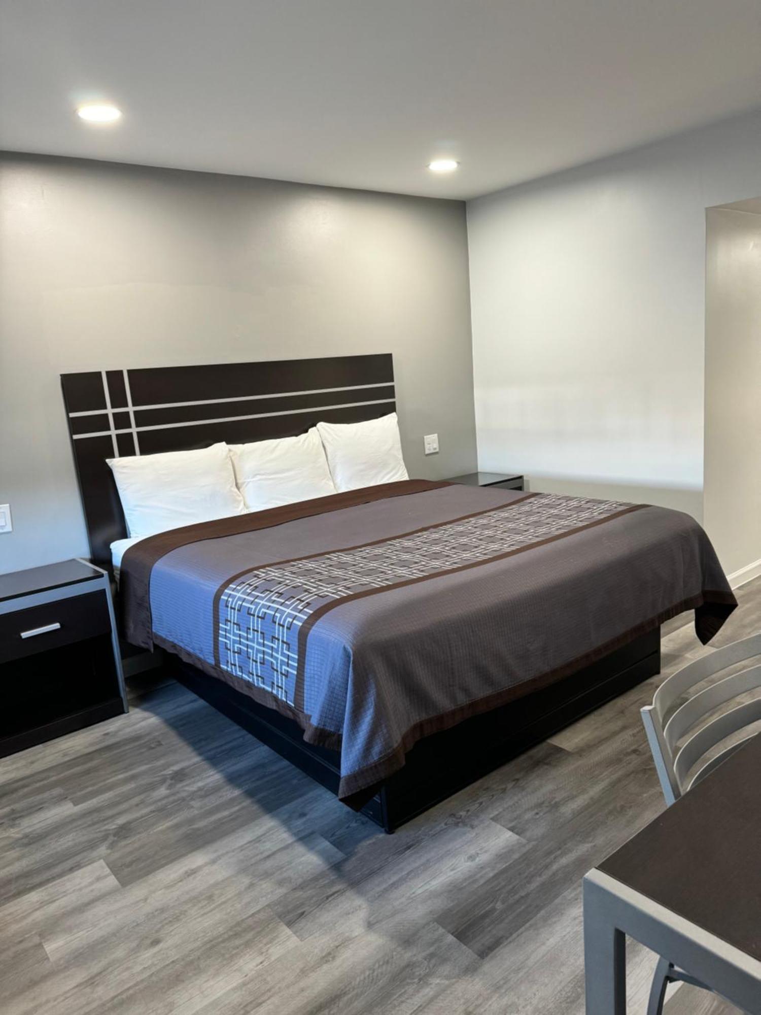 Continental Inn And Suites Nacogdoches Tx Sfa University Downtown Exteriér fotografie