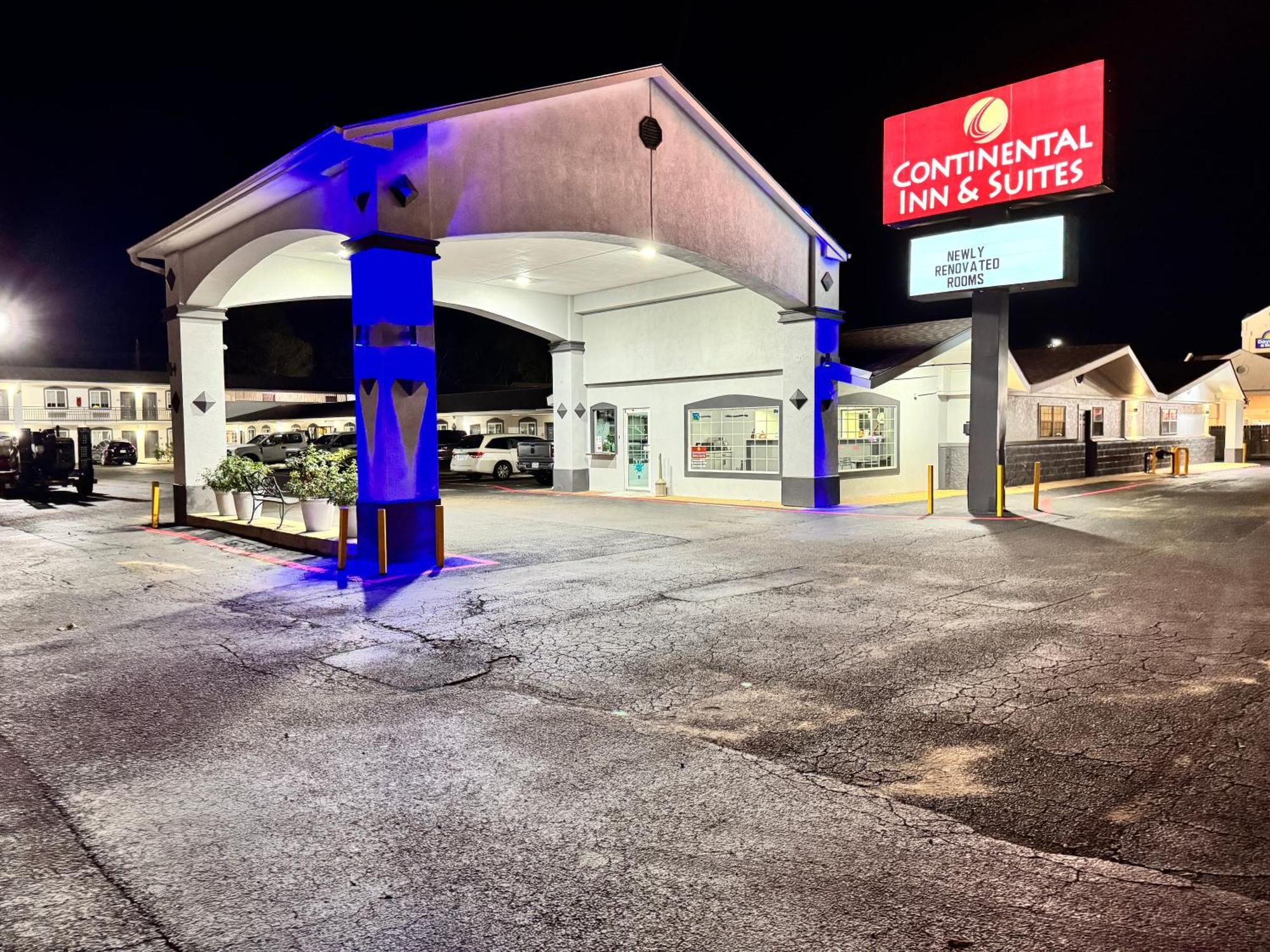 Continental Inn And Suites Nacogdoches Tx Sfa University Downtown Exteriér fotografie