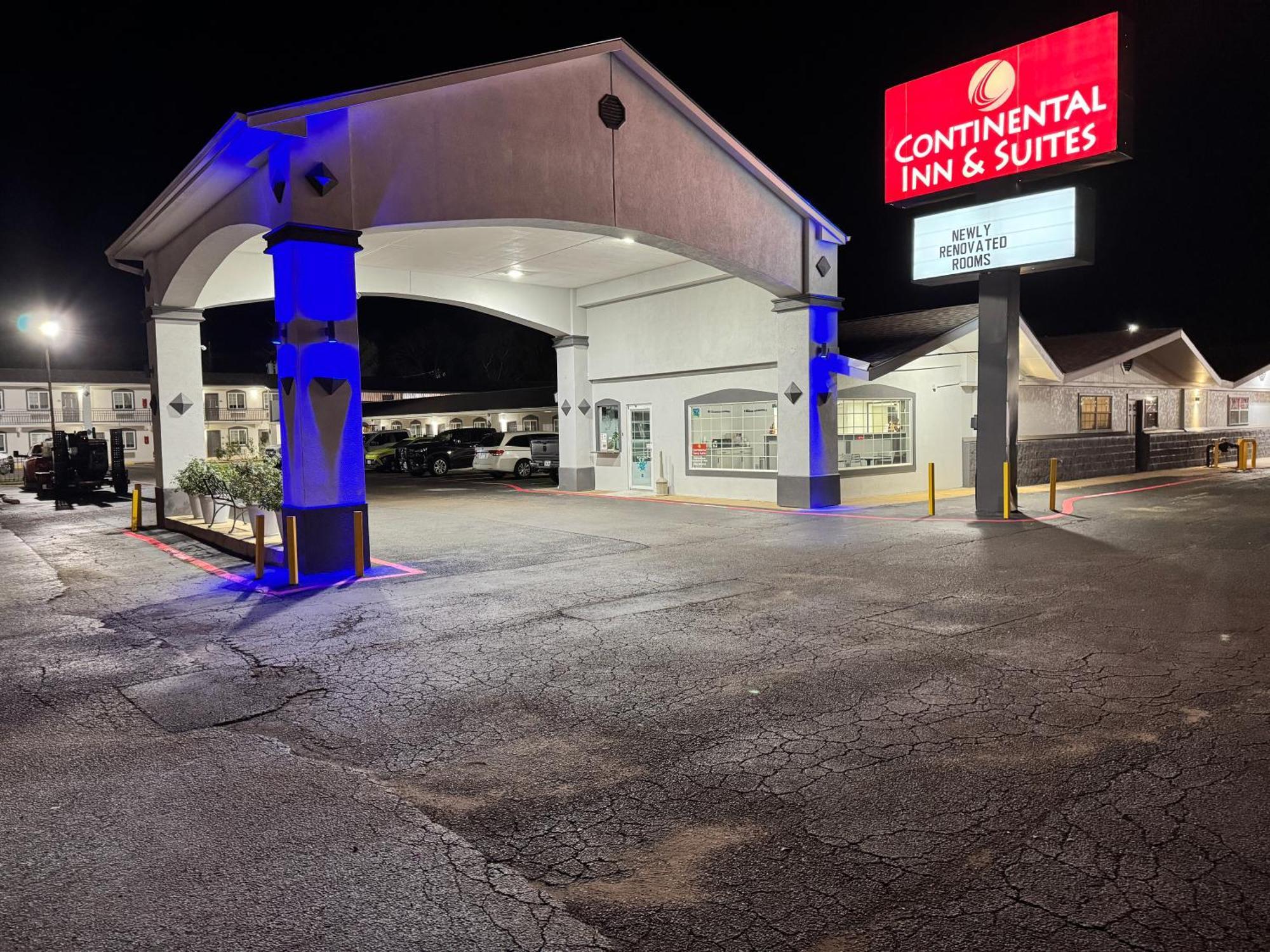 Continental Inn And Suites Nacogdoches Tx Sfa University Downtown Exteriér fotografie