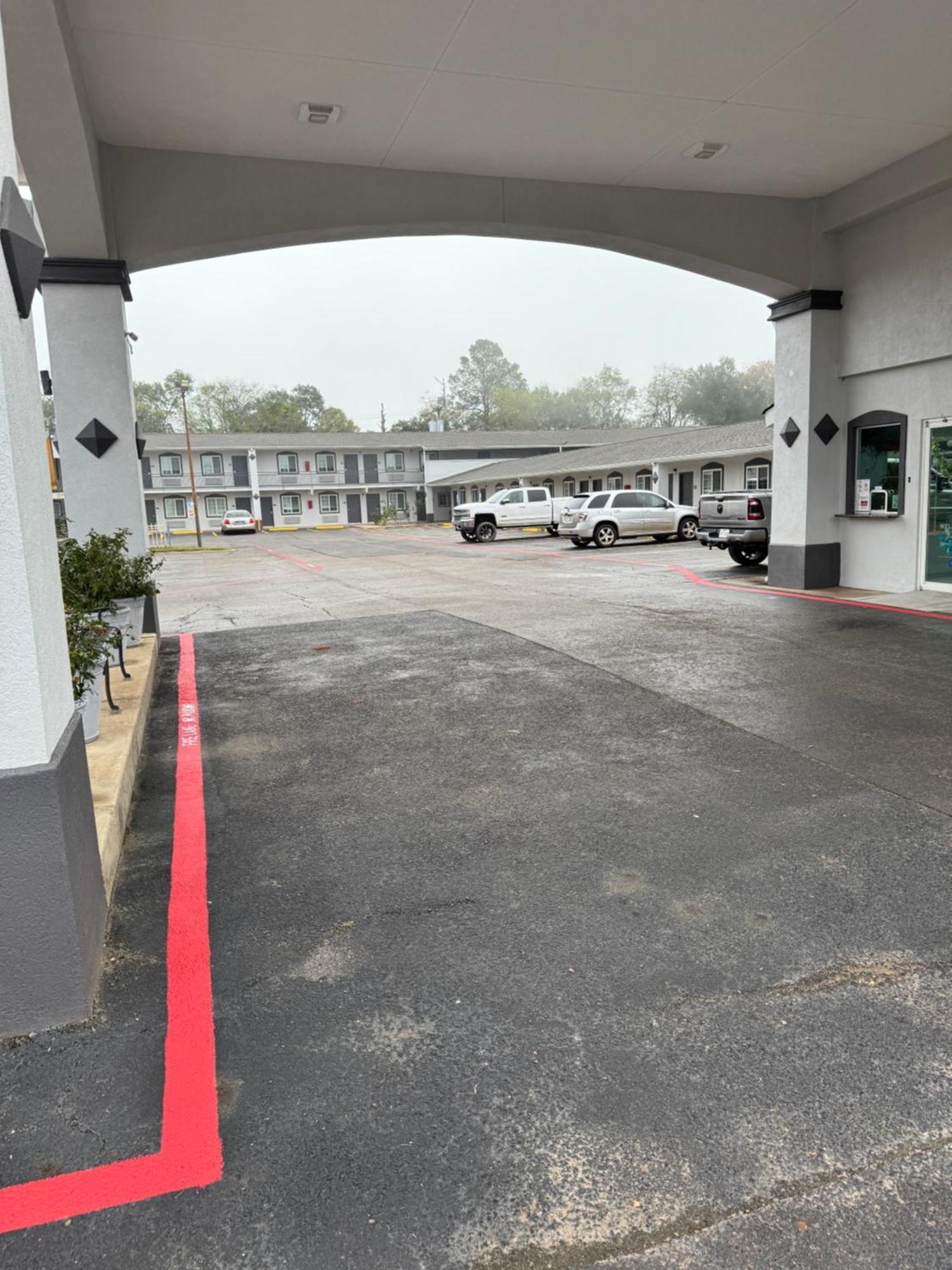 Continental Inn And Suites Nacogdoches Tx Sfa University Downtown Exteriér fotografie
