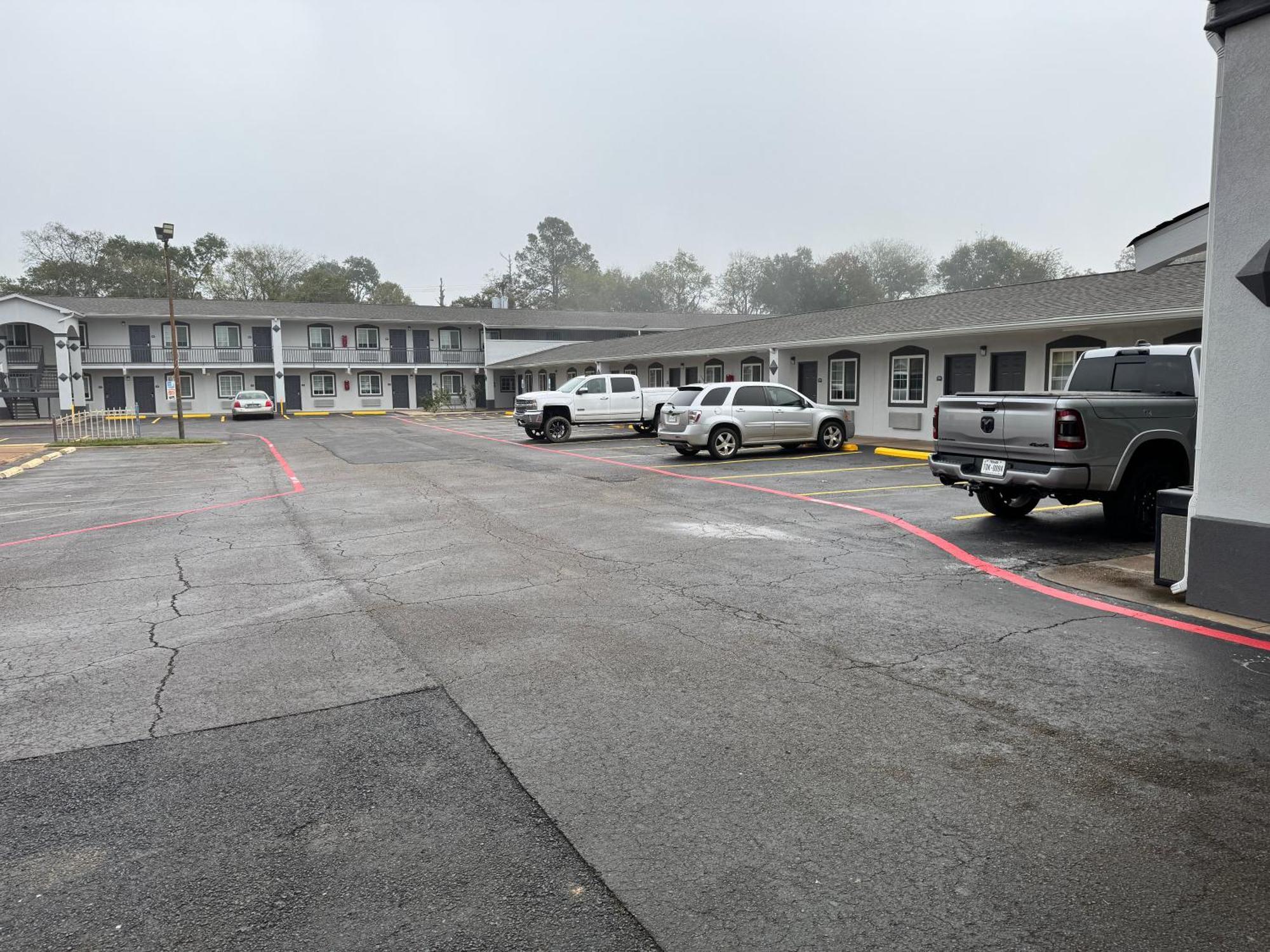 Continental Inn And Suites Nacogdoches Tx Sfa University Downtown Exteriér fotografie