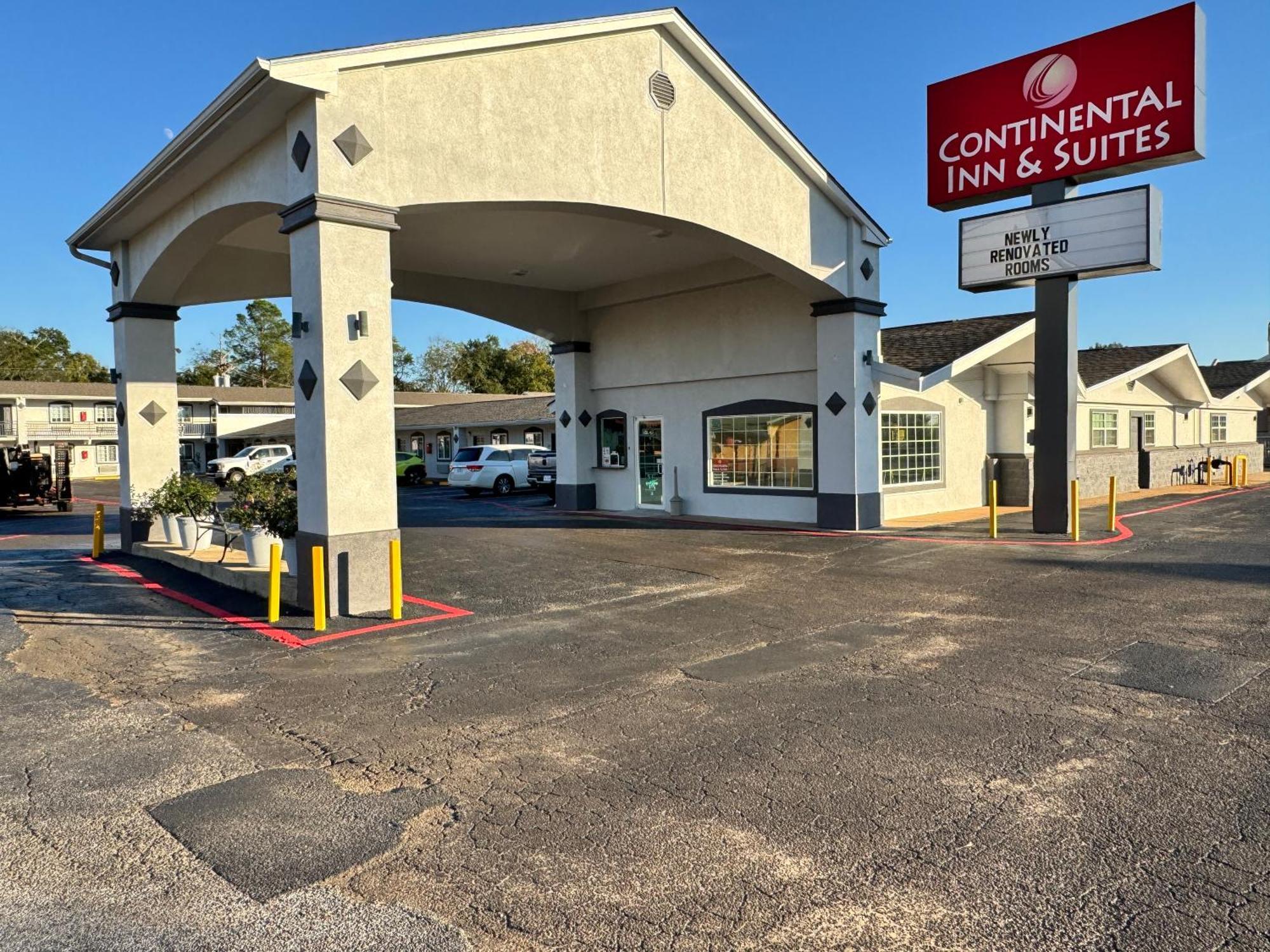 Continental Inn And Suites Nacogdoches Tx Sfa University Downtown Exteriér fotografie