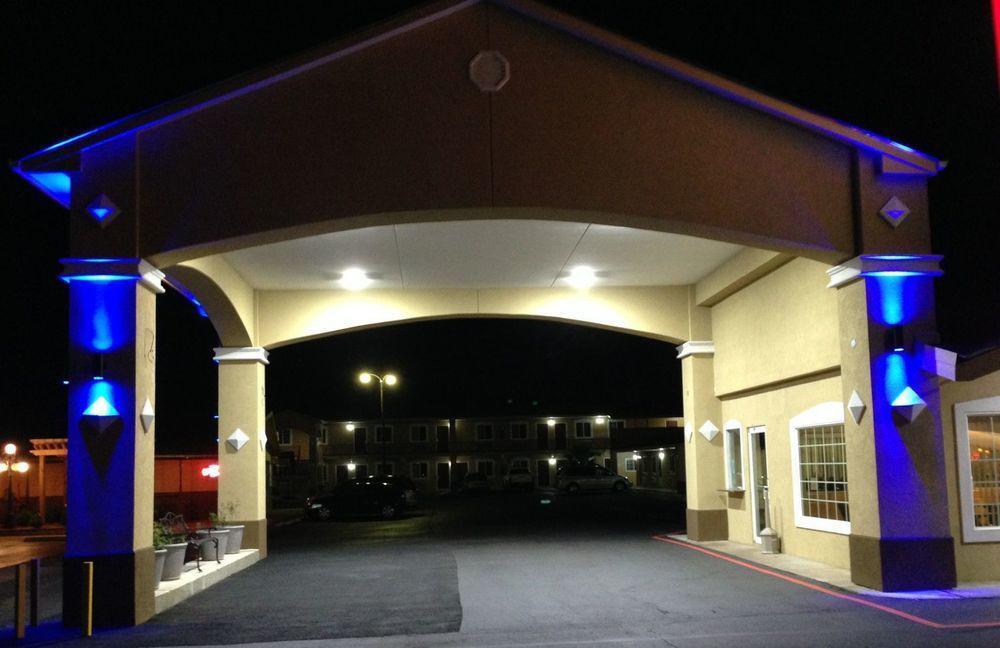 Continental Inn And Suites Nacogdoches Tx Sfa University Downtown Exteriér fotografie